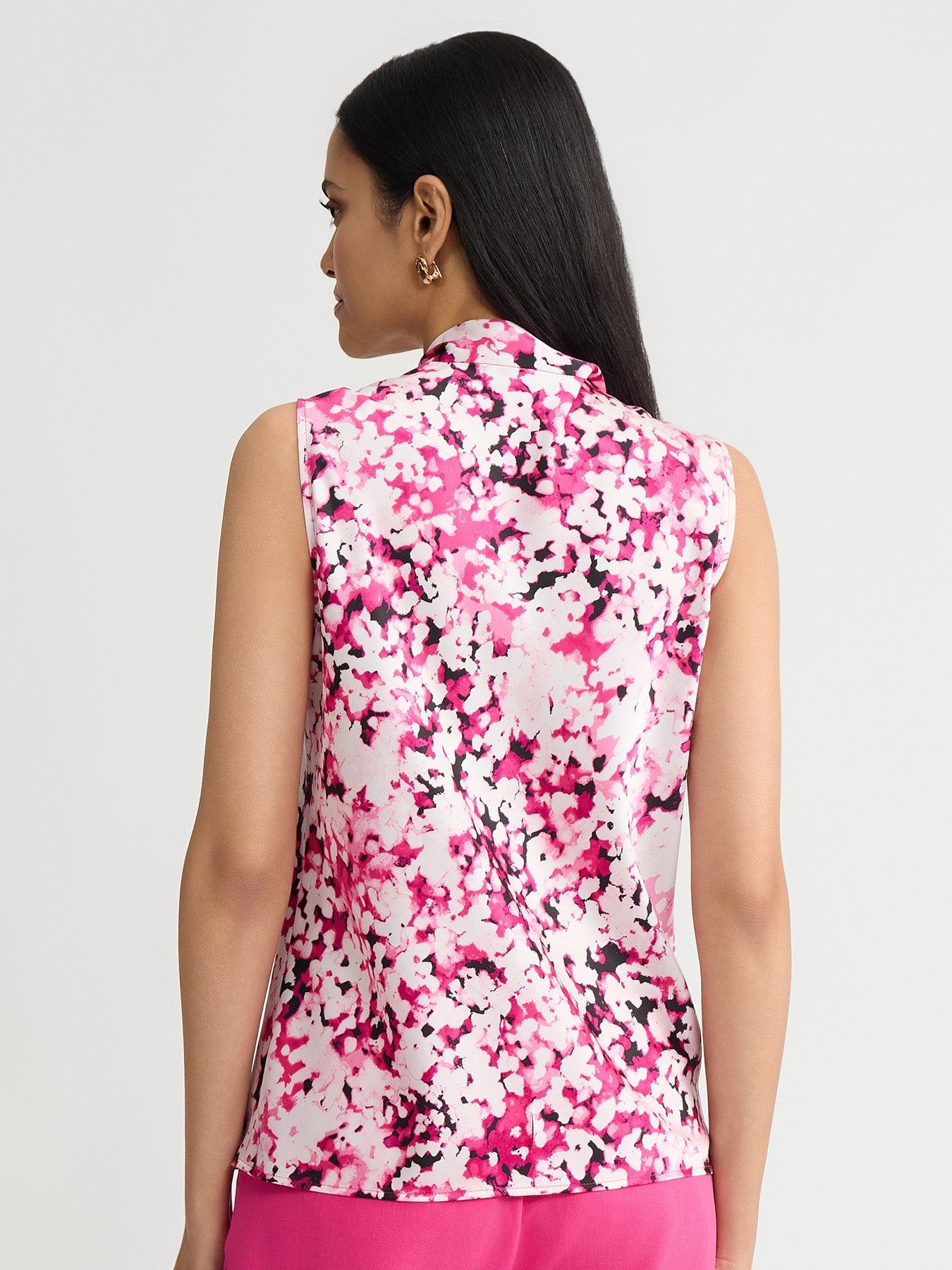 Tie Neck Sleeveless Blouse
