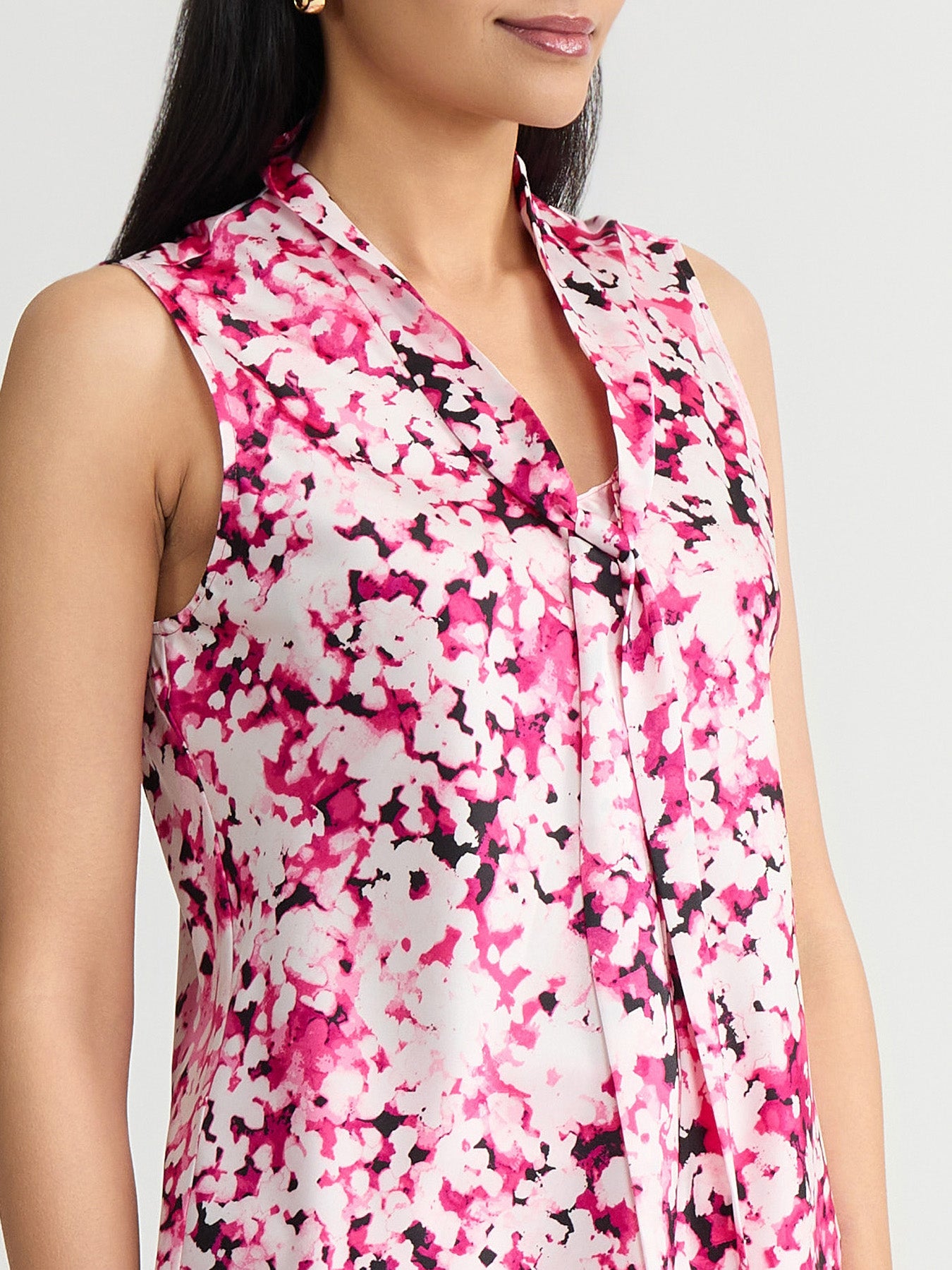 Tie Neck Sleeveless Blouse