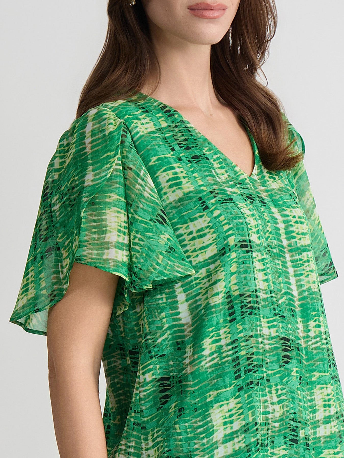 Petite Tulip Sleeve V-Neck Blouse