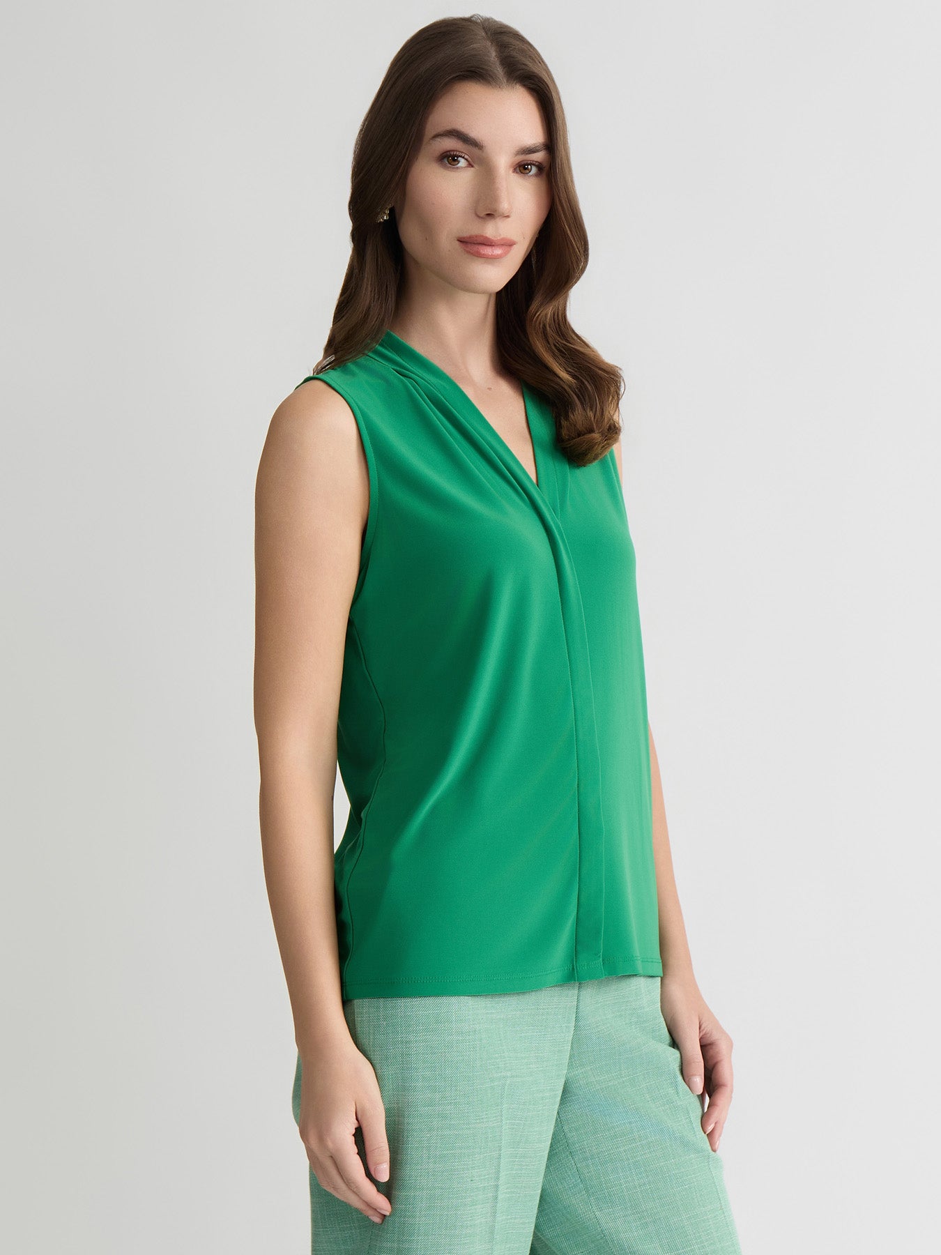 Plus Sleeveless Pleat Neck Top