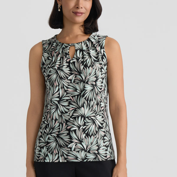 Plus Hardware Keyhole Pleat Top